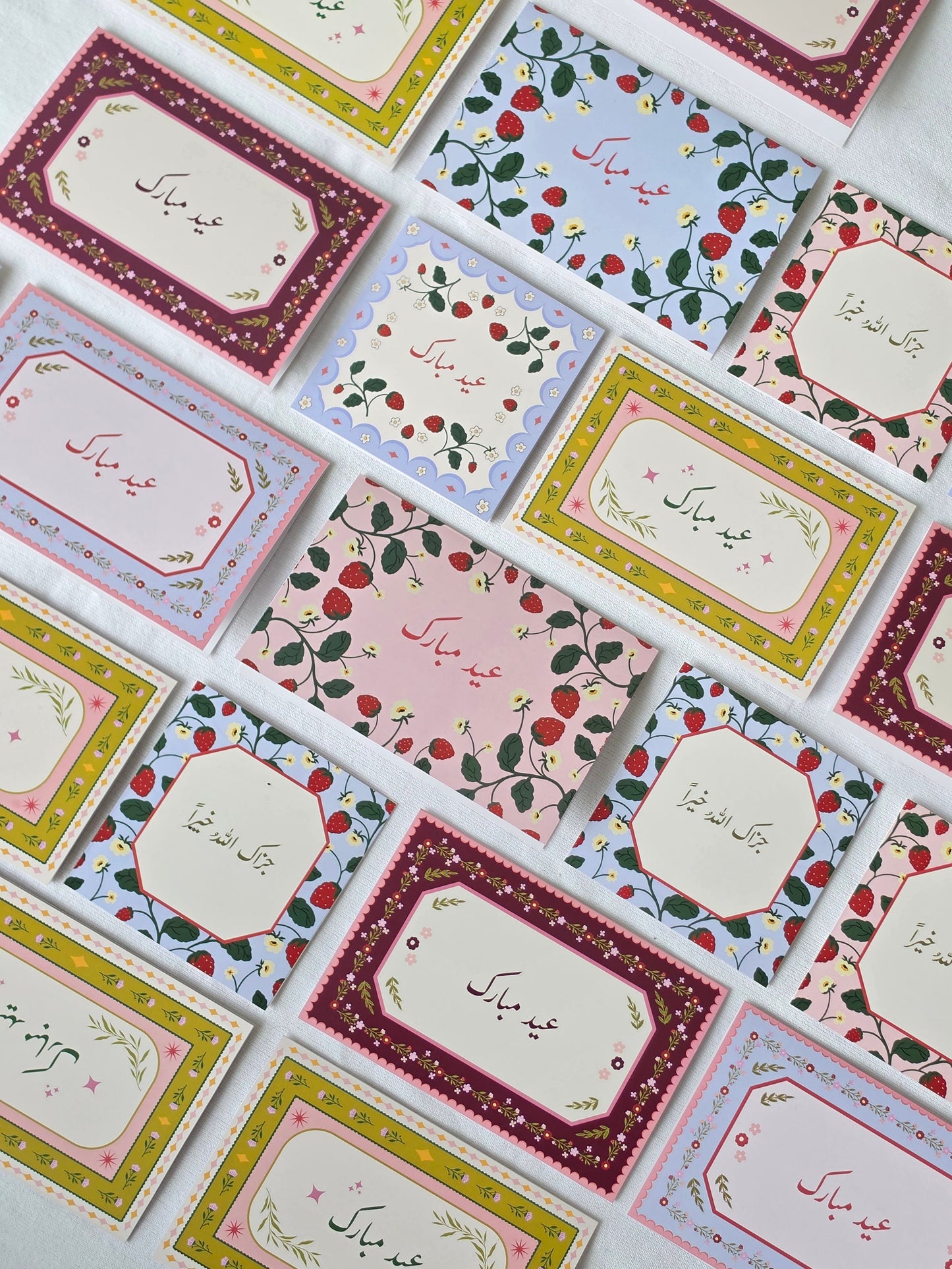 Islamic Occasions - Strawberry Pattern Eid Mubarak Card (Set of 4 in Pink)